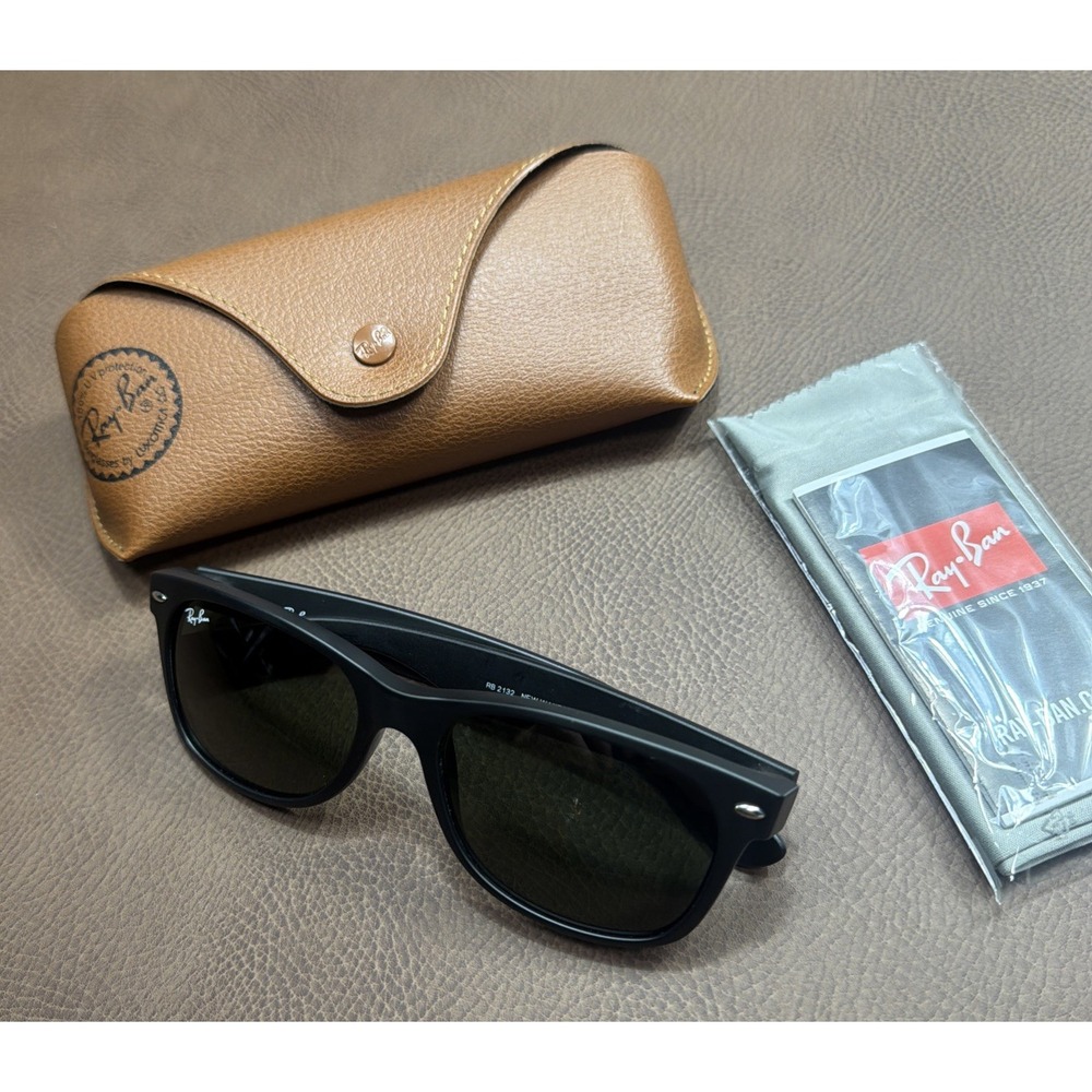 RAY BAN New Wayfarer Sunglasses Black On Black POLARIZED Made Italy RB1232 New!!